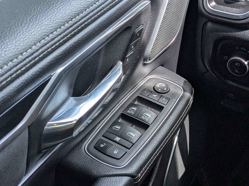 Used 2022 RAM 1500 Laramie AWD/4WD image 19