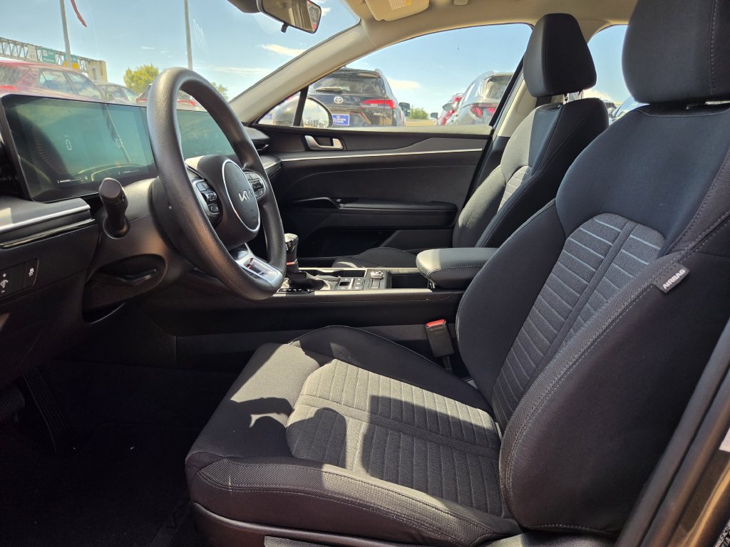 Used 2025 Kia K5 LXS FWD image 26