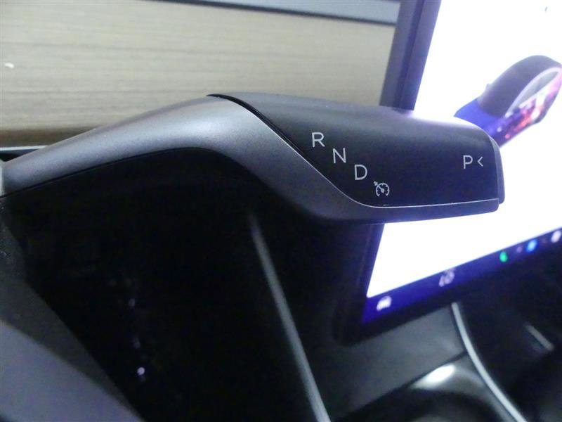 Used 2018 Tesla Model 3 Long Range image 17