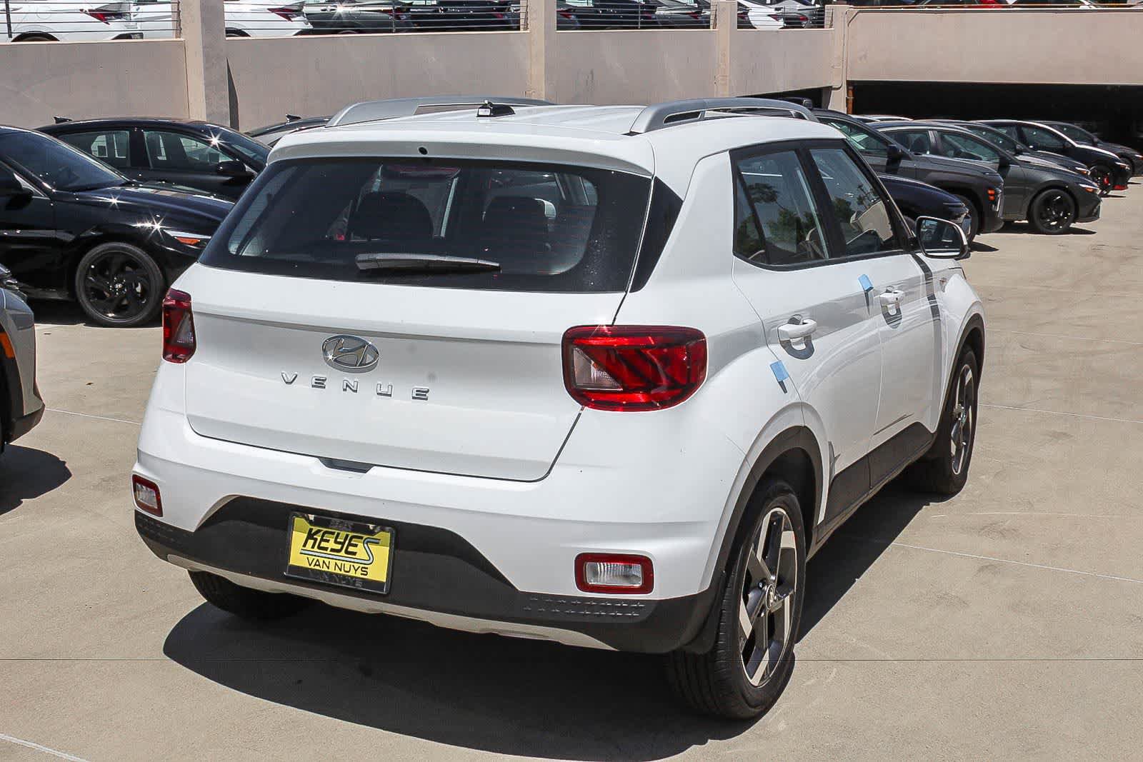 New 2026 Hyundai Venue SEL FWD image 4