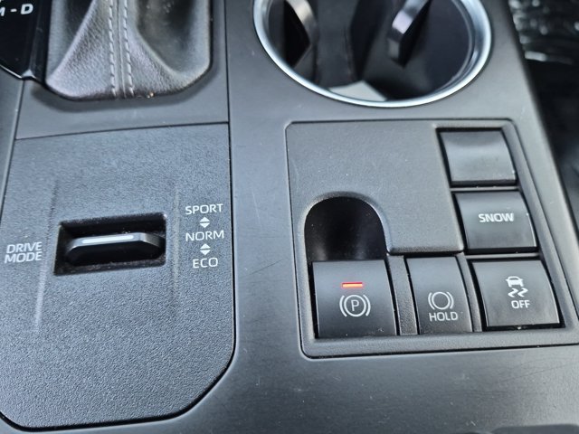 Used 2024 Toyota Highlander XSE FWD image 23