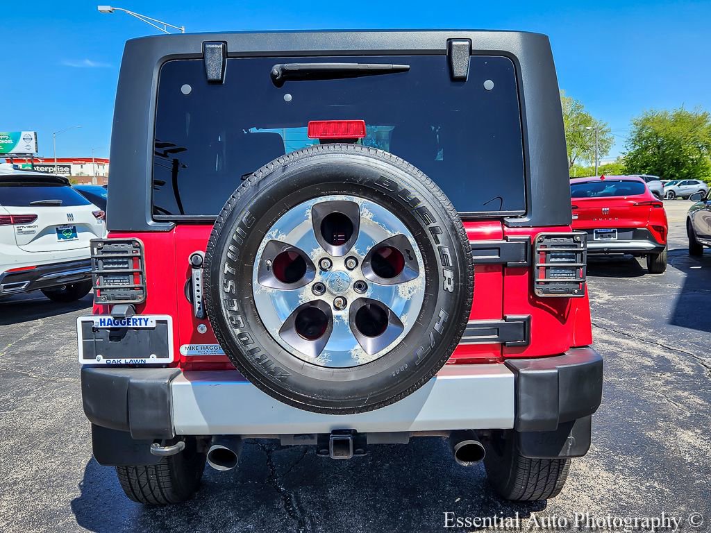 Used 2012 Jeep Wrangler Sahara w/ Connectivity Group AWD/4WD image 4