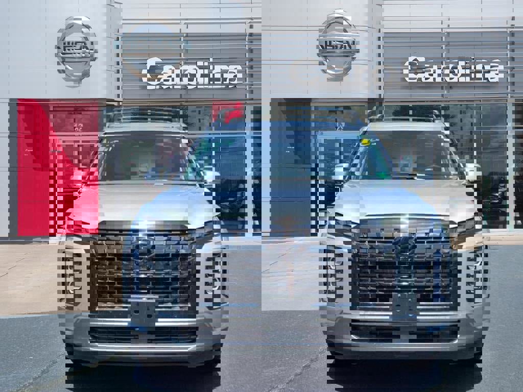 Used 2023 Hyundai Palisade SEL image 2