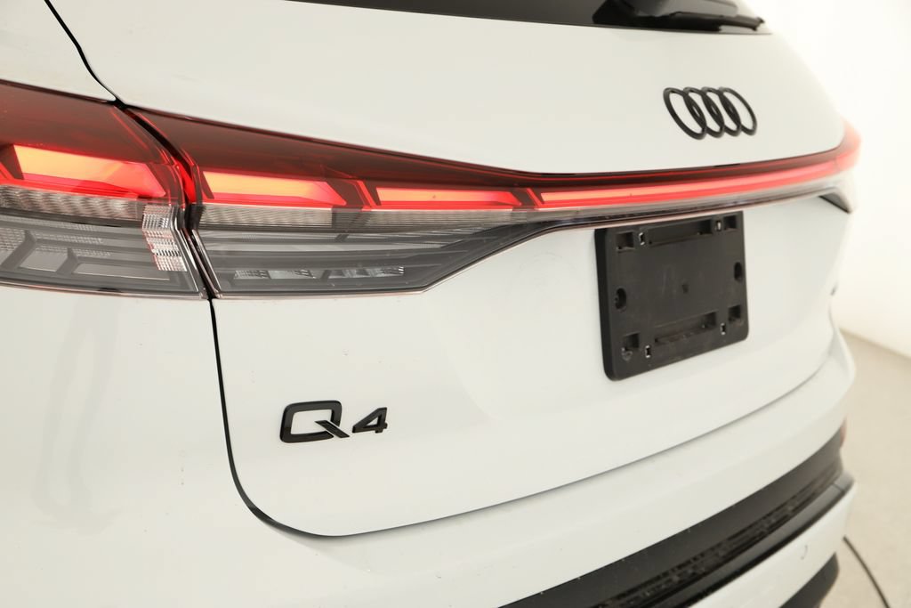 Certified 2023 Audi Q4 e-tron Premium Plus w/ Premium Plus AWD/4WD image 33