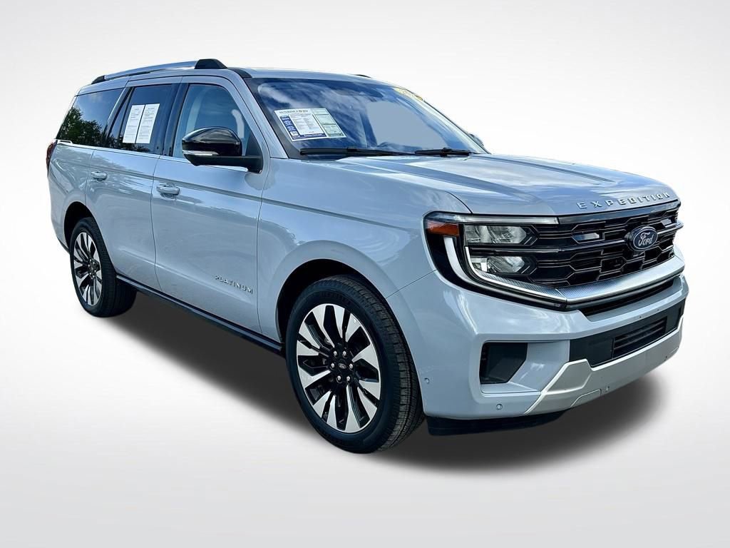 Used 2025 Ford Expedition Platinum w/ Driver's Package image 3