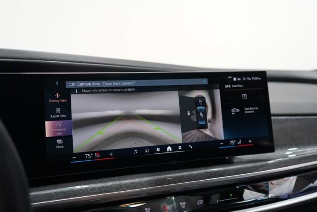Used 2025 BMW 740i xDrive image 27