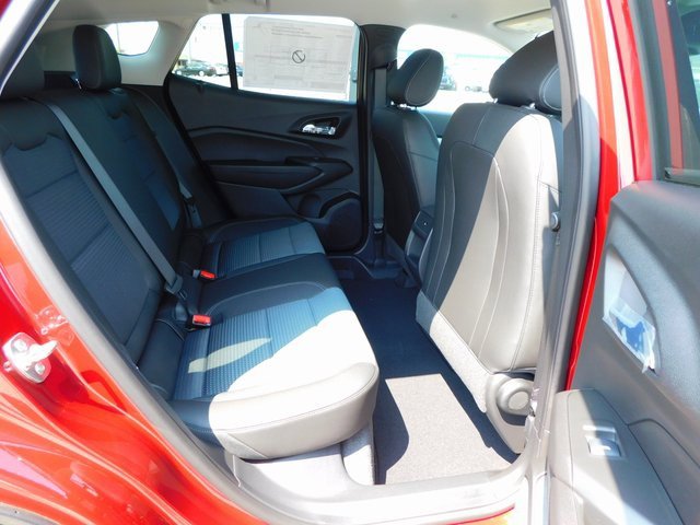 New 2025 Chevrolet Trax LT w/ Driver Confidence Package image 19