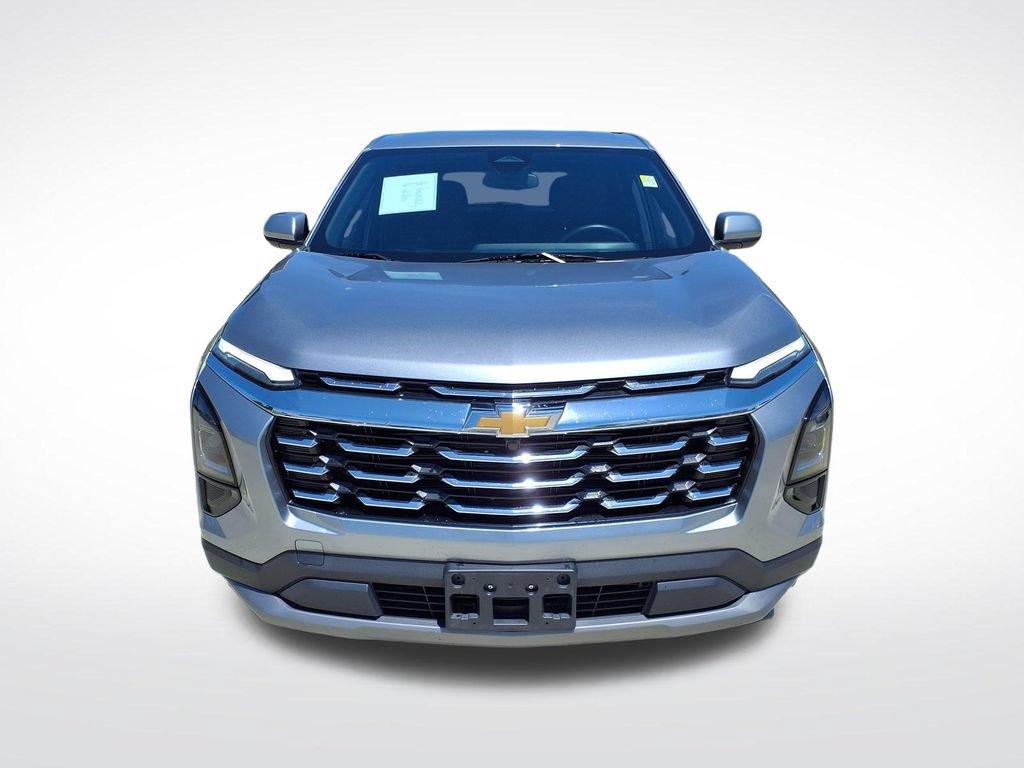 Used 2025 Chevrolet Equinox LT FWD image 2