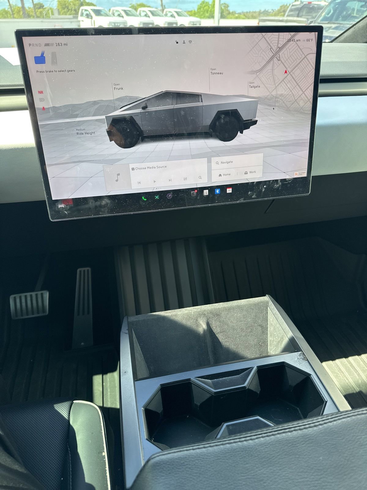 Used 2024 Tesla Cybertruck AWD Crew Cab image 7