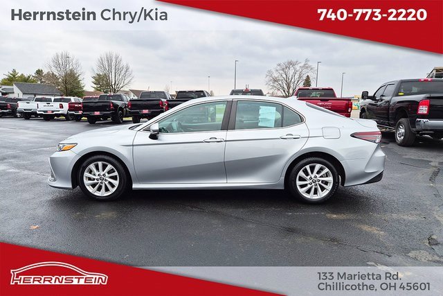 Used 2023 Toyota Camry LE image 4