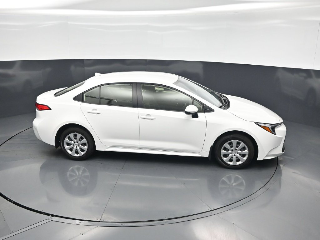 Used 2025 Toyota Corolla LE w/ Carpet Mat Package (TMS) FWD image 52