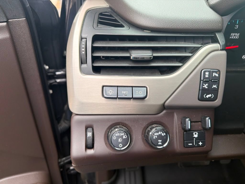Used 2017 GMC Yukon Denali AWD/4WD image 19