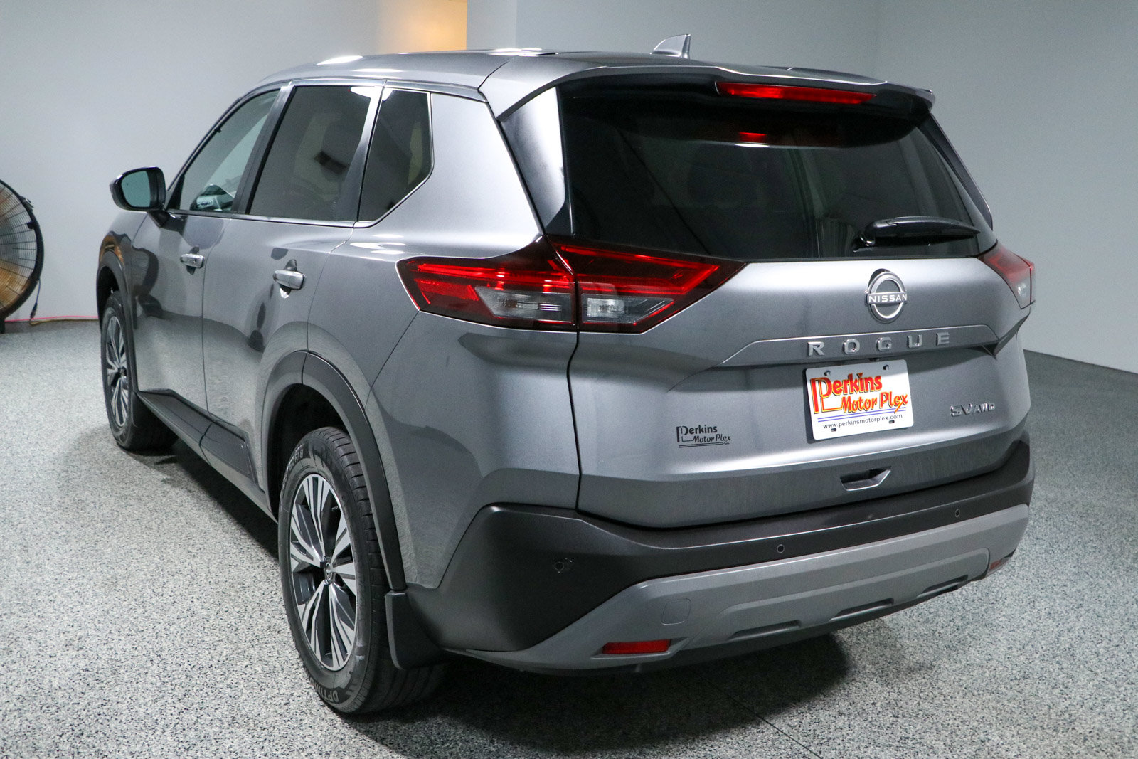 Used 2023 Nissan Rogue SV AWD/4WD image 9