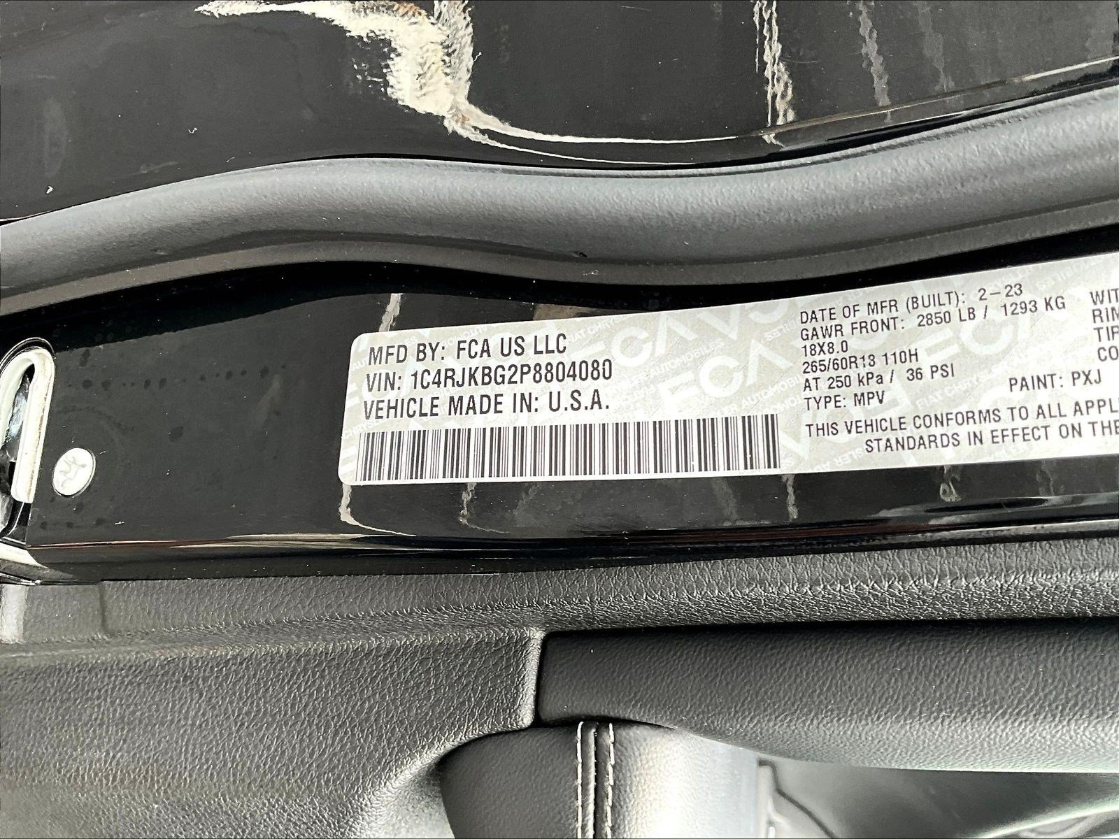 Used 2023 Jeep Grand Cherokee L Limited AWD/4WD image 19