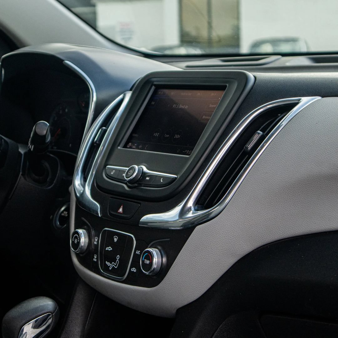 Used 2020 Chevrolet Equinox LS FWD image 20