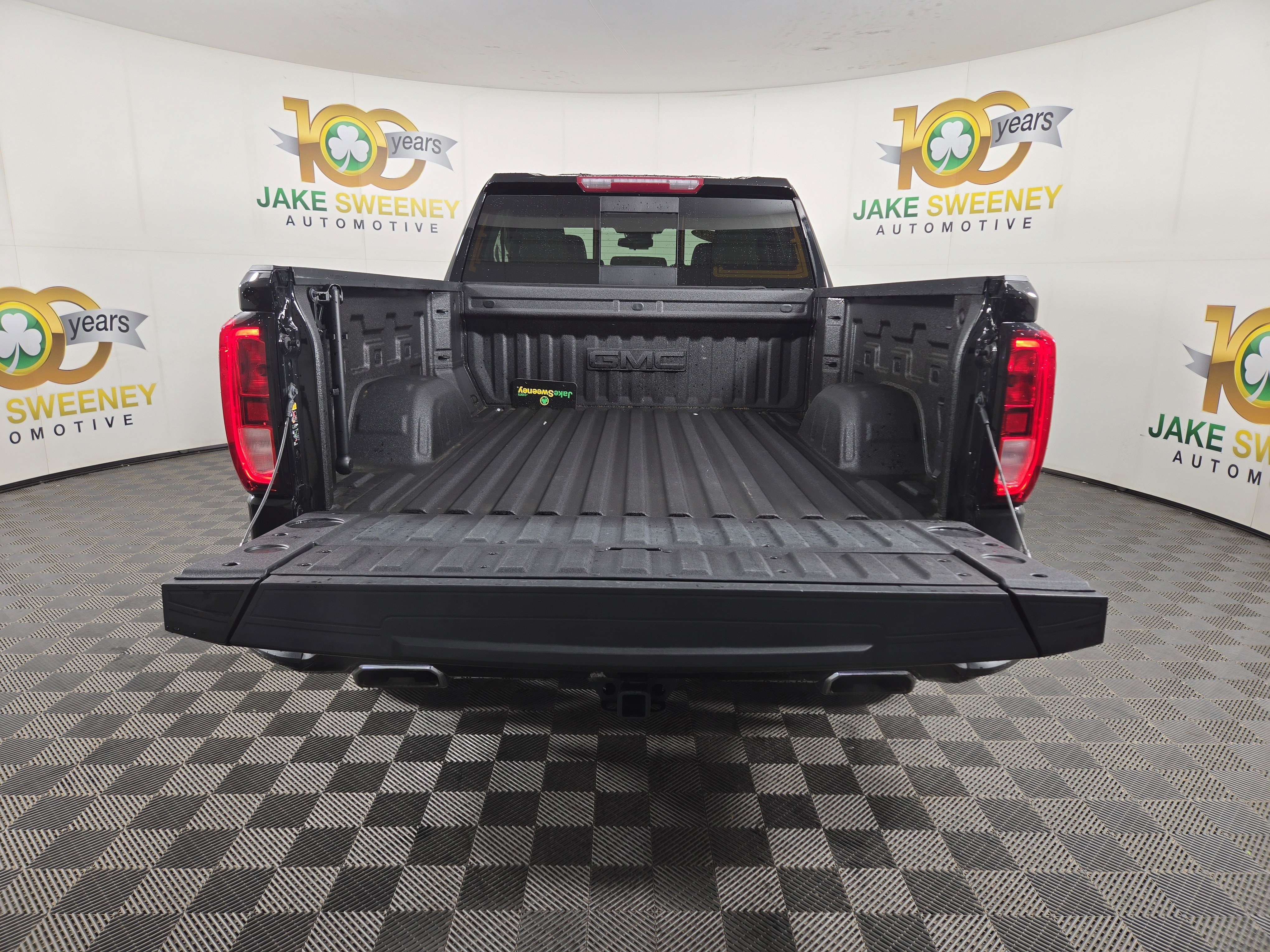 Certified 2024 GMC Sierra 1500 Elevation w/ Elevation Premium Package AWD/4WD image 33