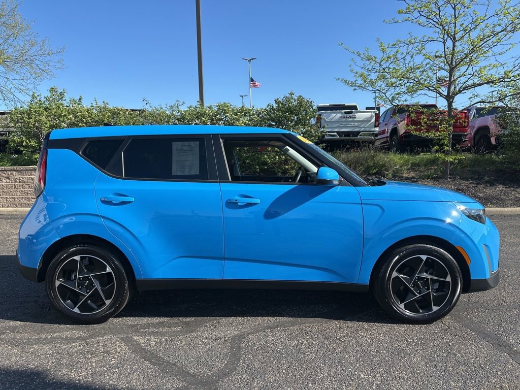 Used 2025 Kia Soul EX FWD image 15