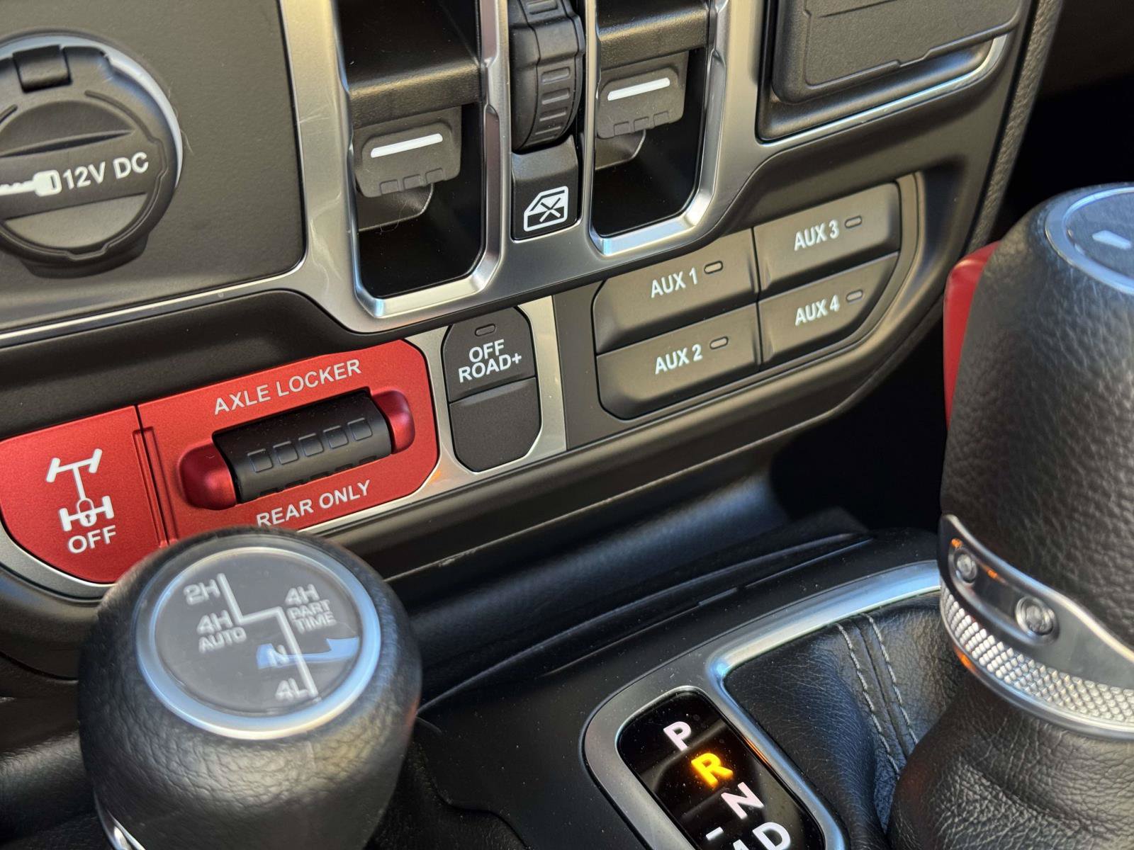 Used 2025 Jeep Wrangler Unlimited Sport S 4xe AWD/4WD image 21
