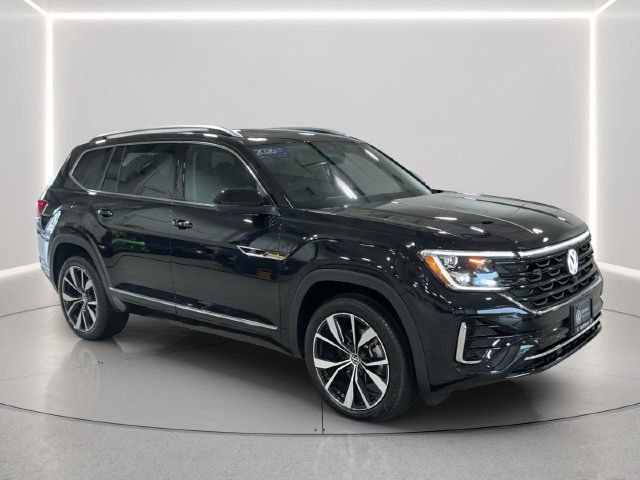Certified 2026 Volkswagen Atlas SEL Premium R-Line AWD/4WD image 8