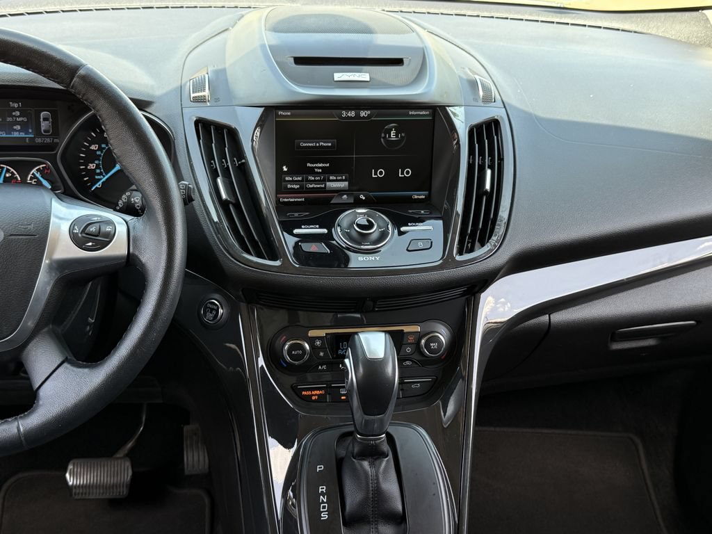 Used 2015 Ford Escape Titanium FWD image 17