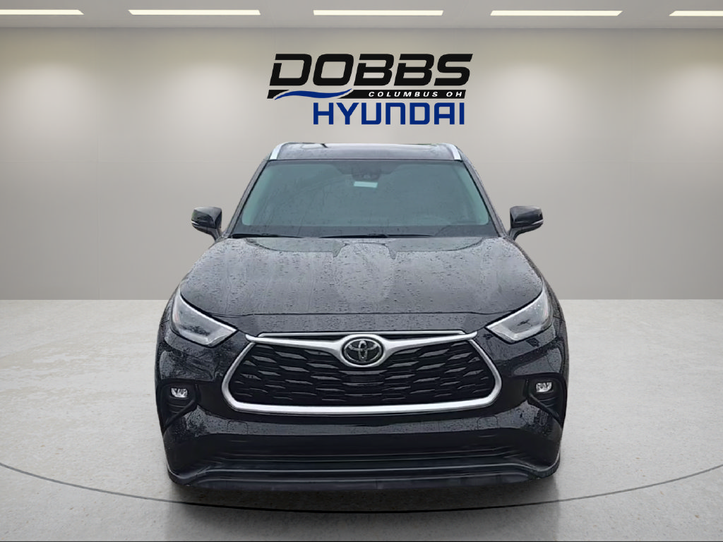 Used 2021 Toyota Highlander XLE AWD/4WD image 8