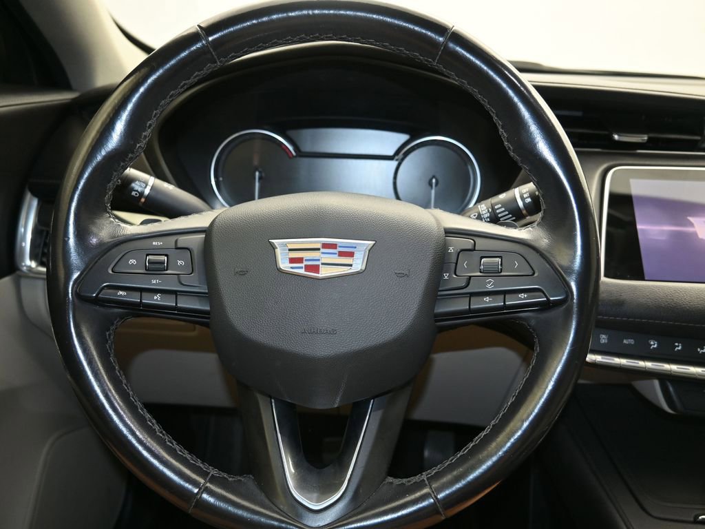 Used 2019 Cadillac XT4 Luxury FWD image 13