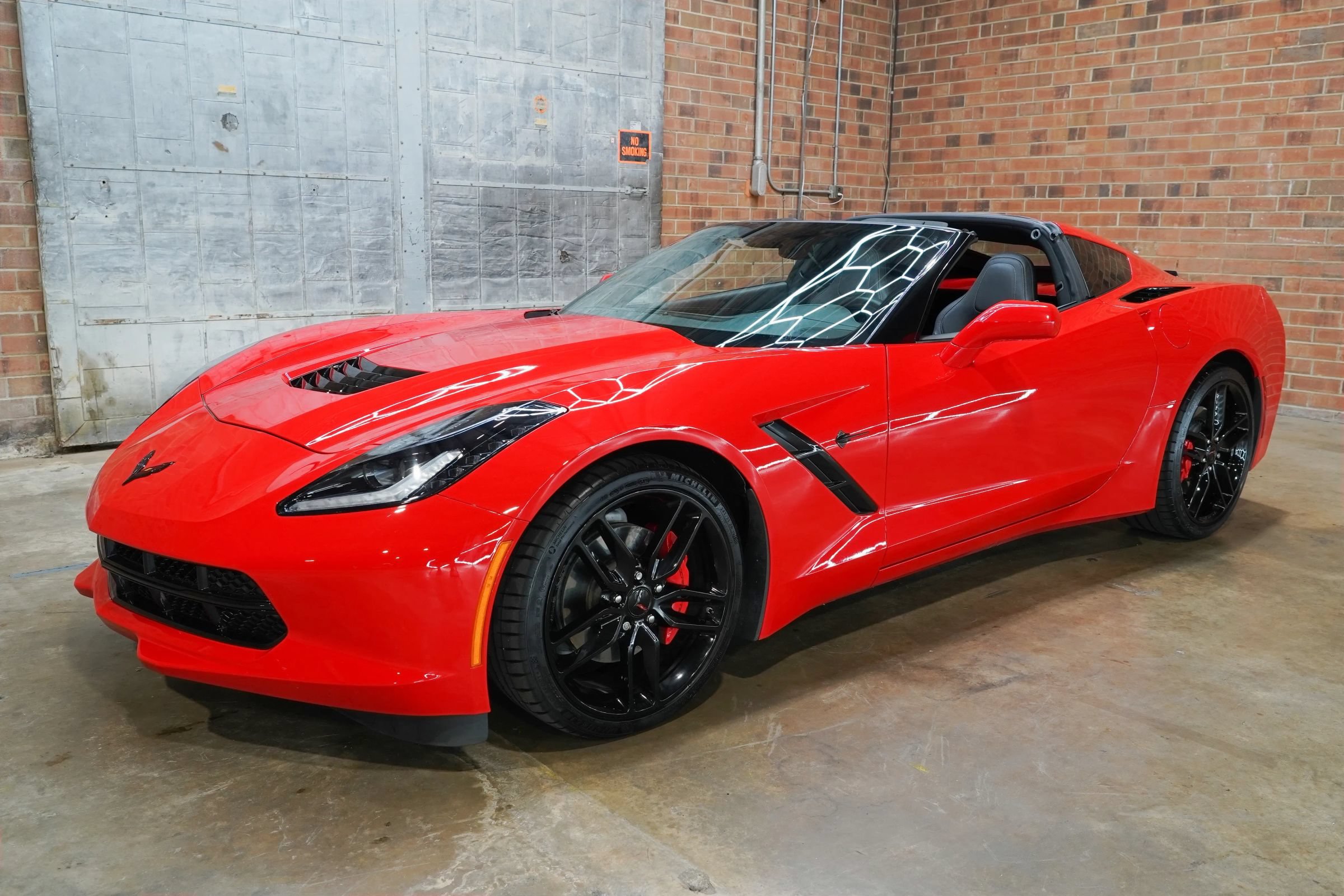 Used 2019 Chevrolet Corvette Stingray Coupe w/ Carbon Flash Badge Package RWD image 34