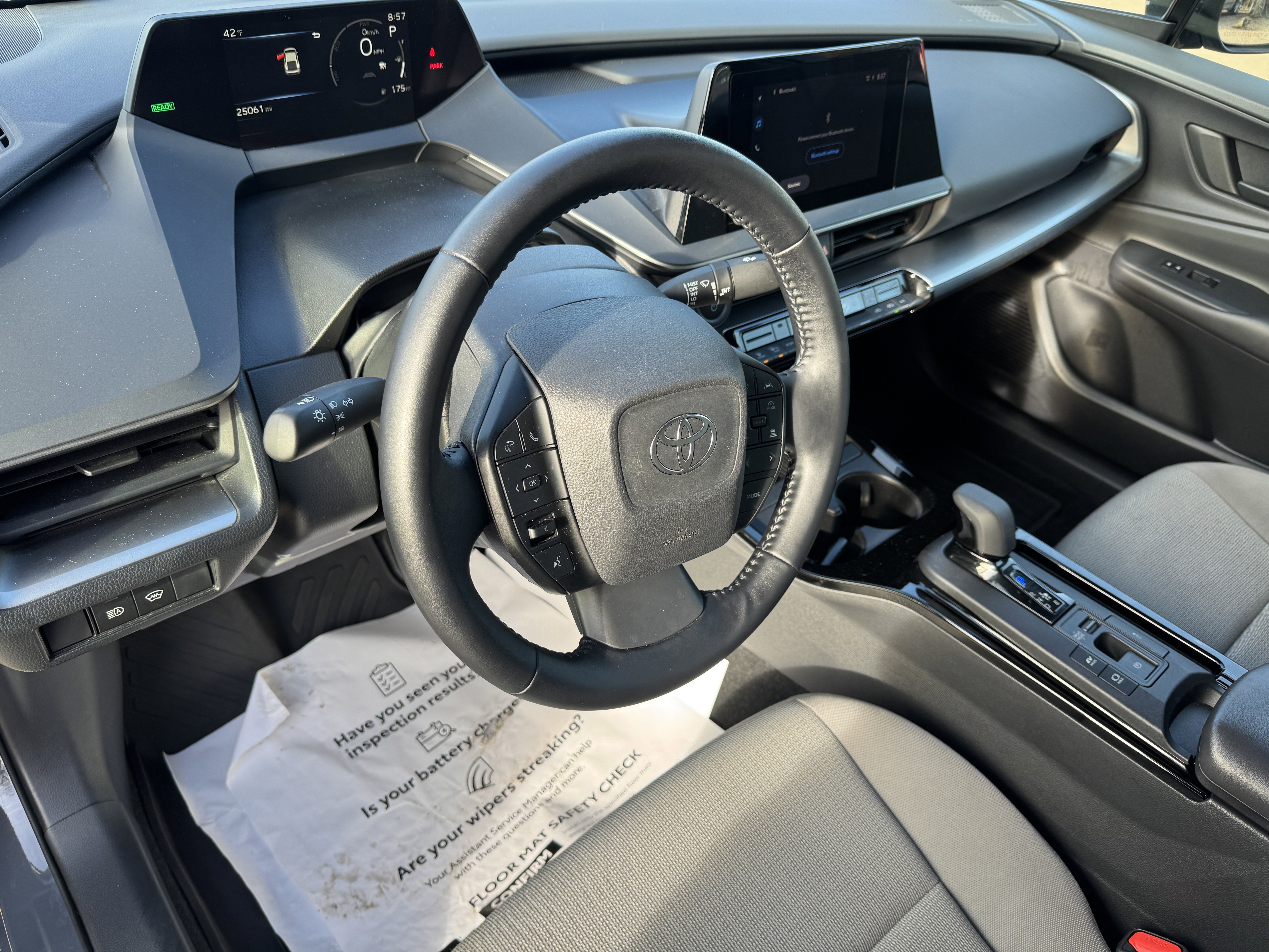 Used 2024 Toyota Prius LE image 12