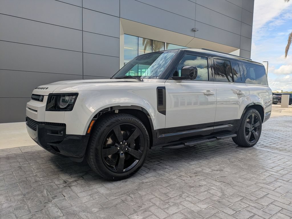 New 2026 Land Rover Defender 130 X-Dynamic SE AWD/4WD image 9