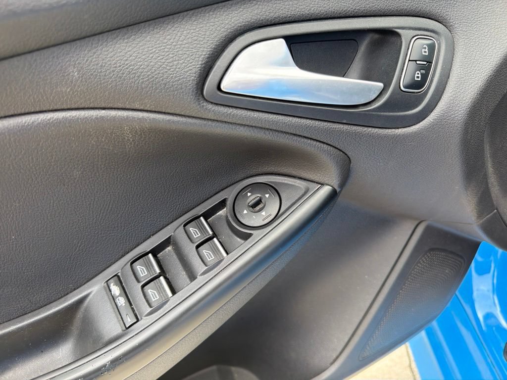 Used 2016 Ford Focus RS AWD/4WD image 12