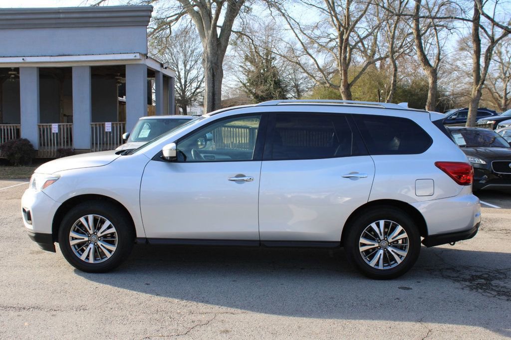 Used 2020 Nissan Pathfinder SL image 4