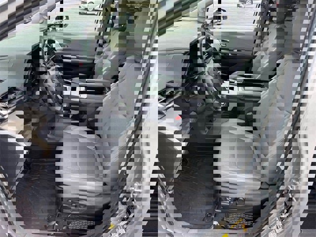 Certified 2024 Toyota Sienna Limited image 9