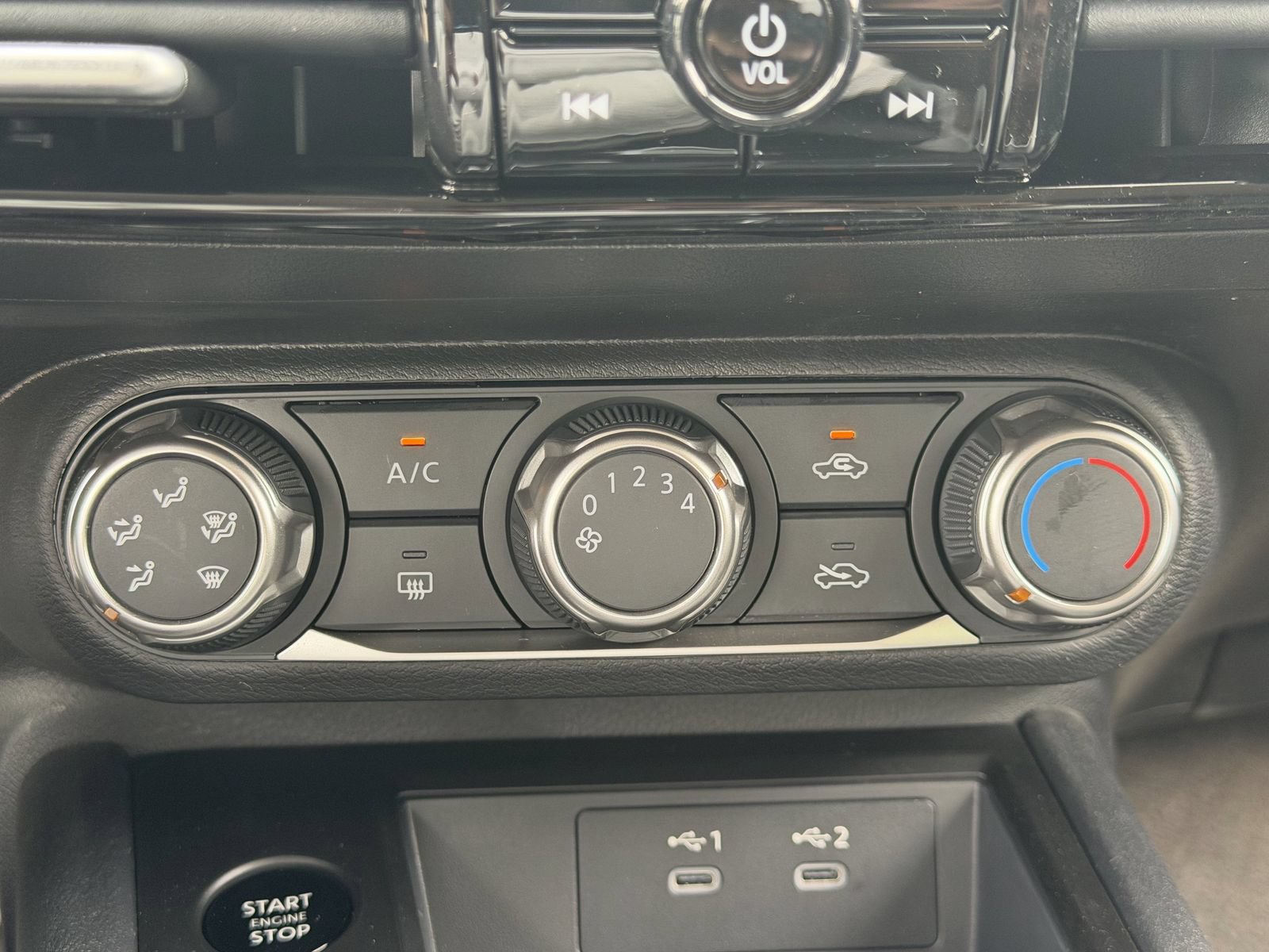 New 2026 Nissan Kicks S w/ Charging Package FWD image 5