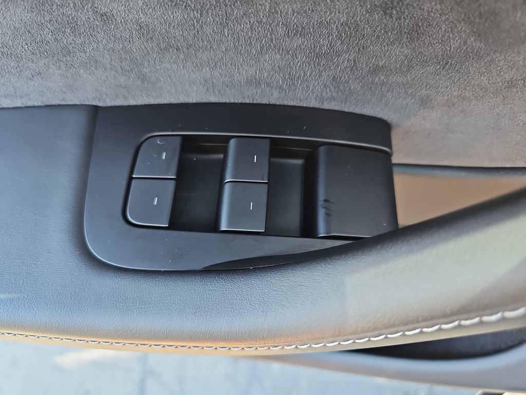 Used 2023 Tesla Model Y Long Range image 32