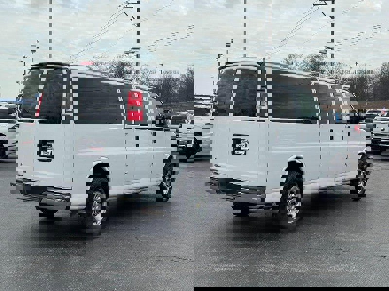 Used 2020 Chevrolet Express 3500 LT w/ LT Preferred Equipment Group image 3