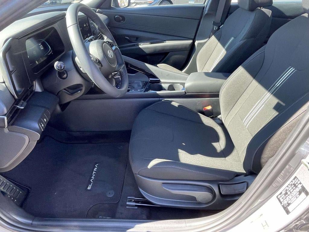 New 2026 Hyundai Elantra SEL Sport Premium image 32