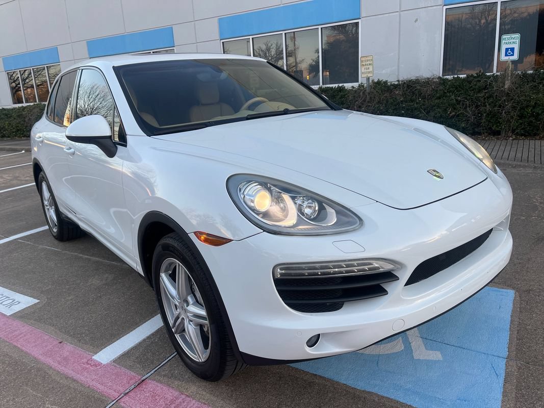 Used 2014 Porsche Cayenne S AWD/4WD image 2