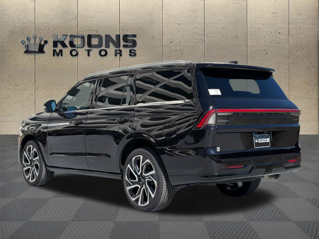 New 2027 Lincoln Navigator Reserve AWD/4WD image 6