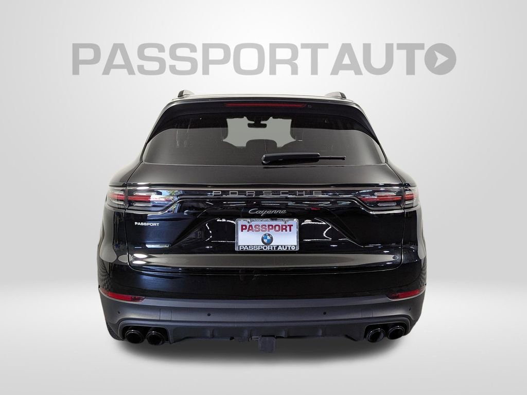 Used 2022 Porsche Cayenne Platinum Edition image 6