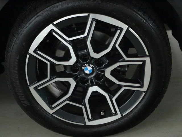 Certified 2025 BMW X2 xDrive28i w/ Premium Package image 41