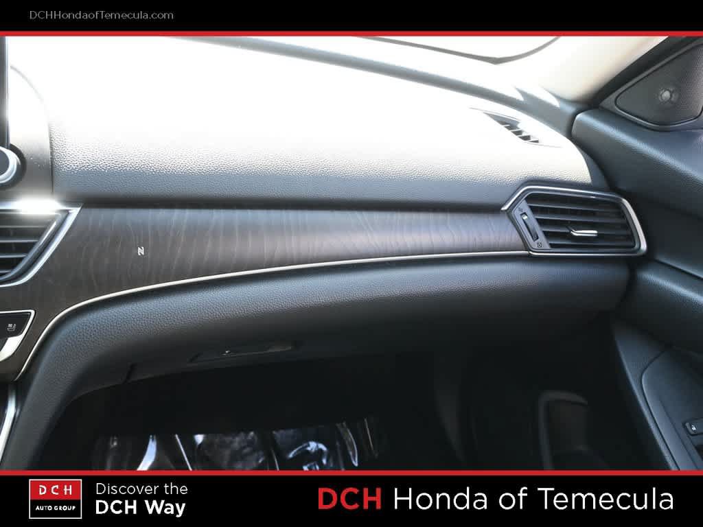 Used 2018 Honda Accord Touring image 14