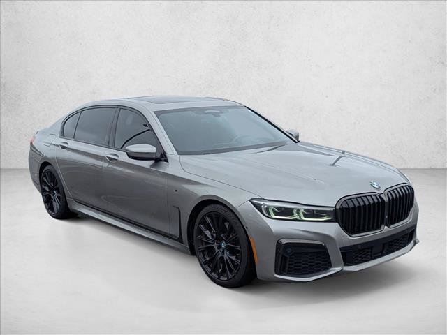 Used 2021 BMW 740i w/ Luxury Rear Seating Package RWD image 3