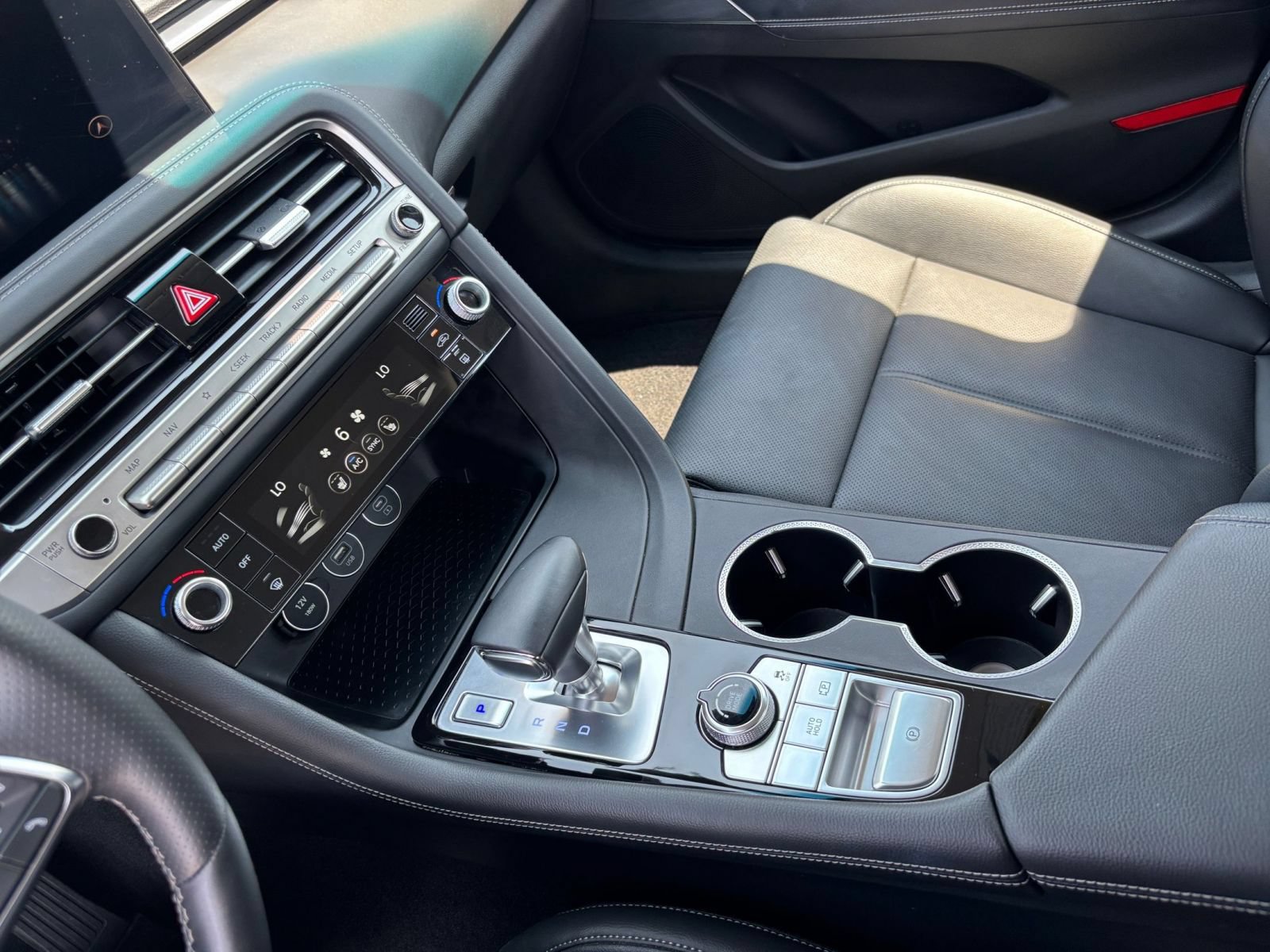 Used 2026 Genesis G70 2.5T RWD image 43
