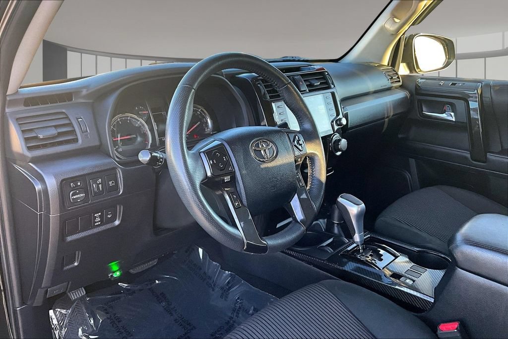 Used 2022 Toyota 4Runner TRD Off-Road AWD/4WD image 15