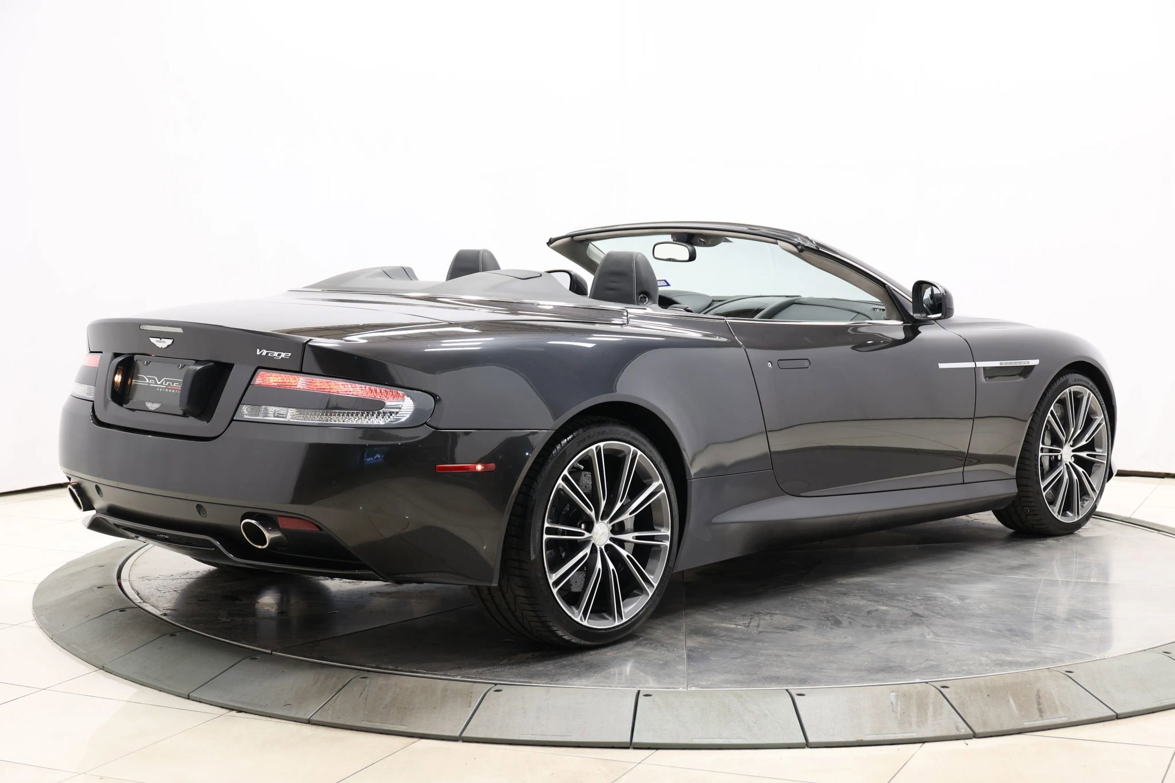 Used 2012 Aston Martin Virage Volante image 4