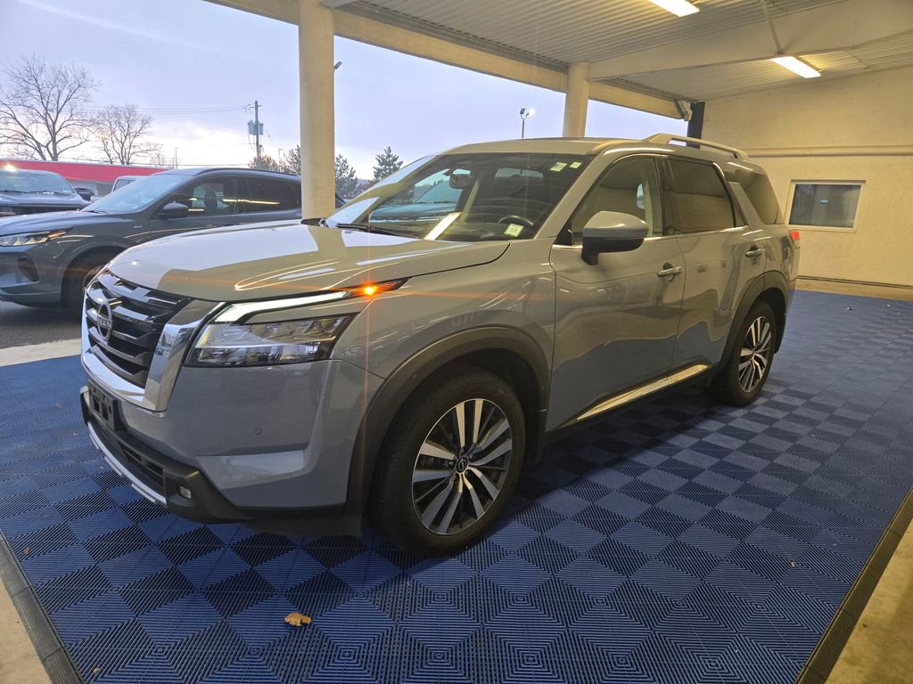 Used 2022 Nissan Pathfinder Platinum w/ Cargo Package image 3
