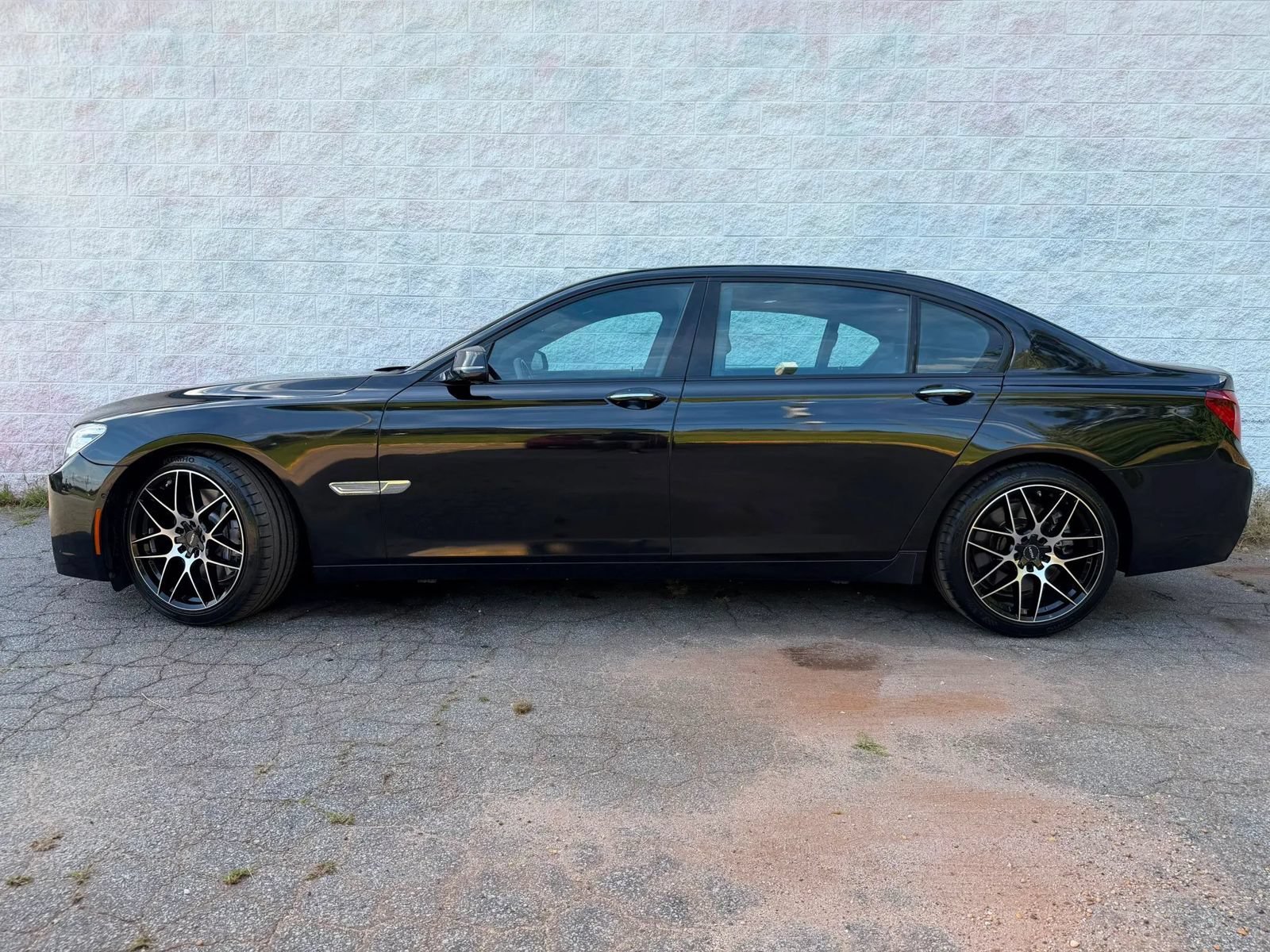 Used 2014 BMW 750Li xDrive AWD/4WD image 4