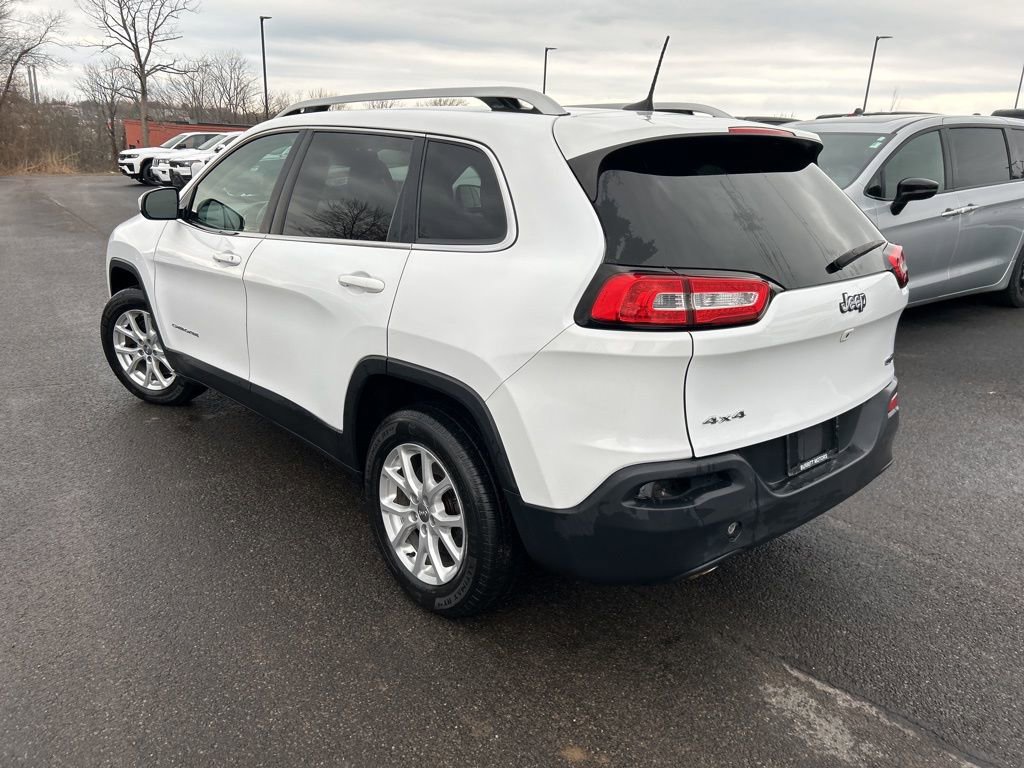 Used 2017 Jeep Cherokee Latitude w/ Cold Weather Group image 5