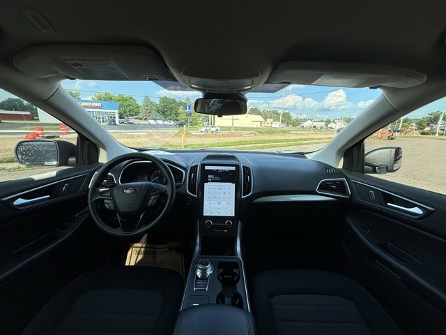 Used 2021 Ford Edge SE image 19