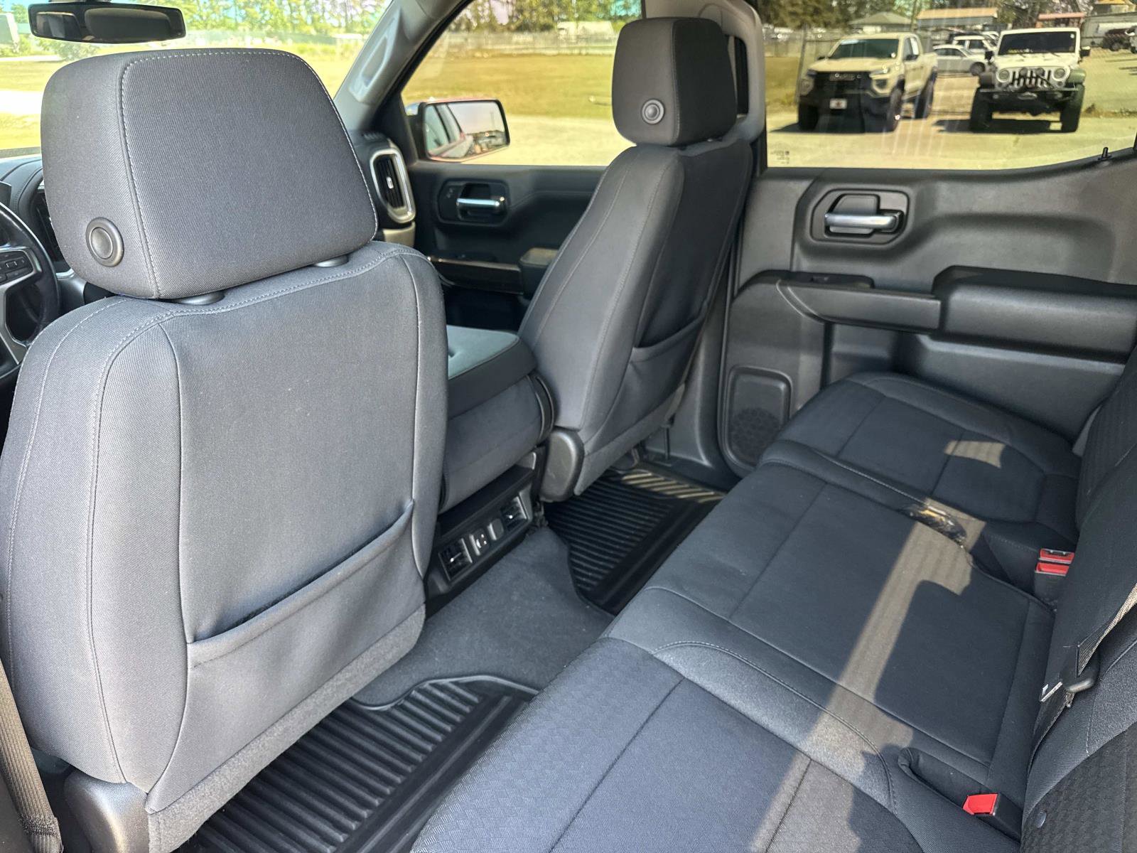 Used 2021 Chevrolet Silverado 1500 LT AWD/4WD image 17